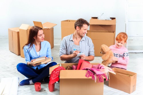 Local house removalists helping a family move in Tolworth