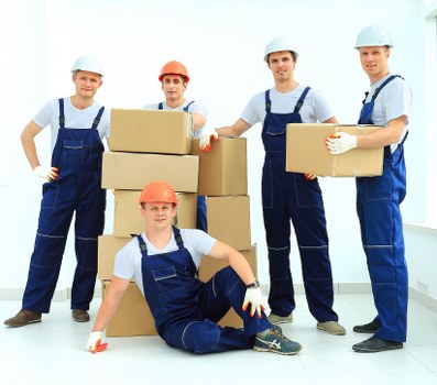 Moving truck service in Tolworth for local house and business moves