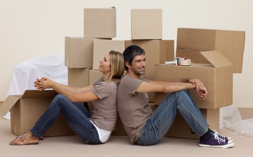 Moving van service for homes and flats in Tolworth